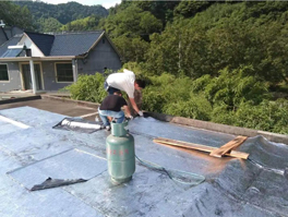 農(nóng)村平房房頂裂縫漏水如何防水維修呢？
